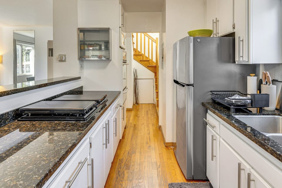 Kitchen | Dishwasher | 1st Floor