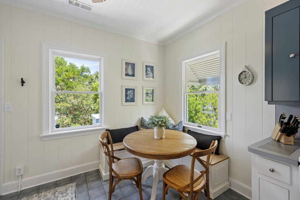 Cozy breakfast nook in the kitchen.
