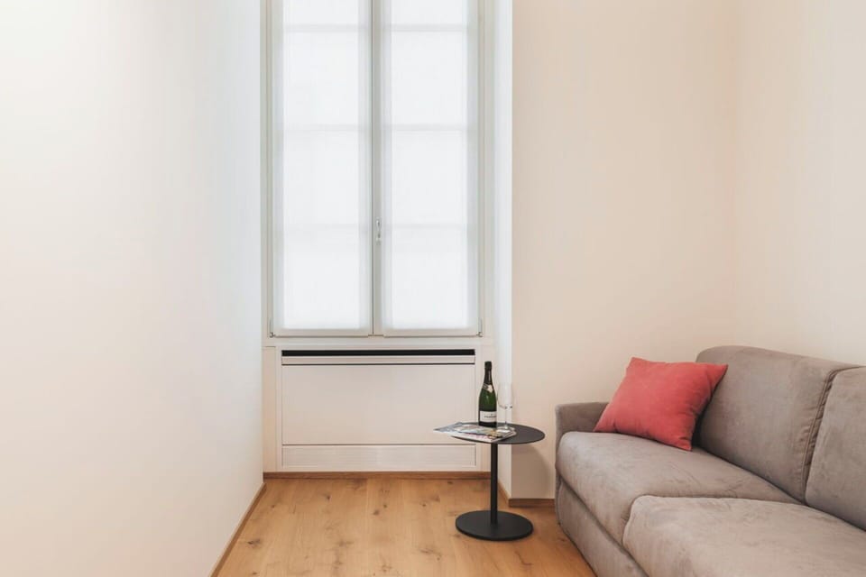 Living Room, Room Detail