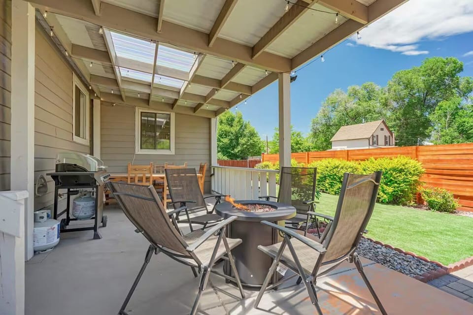 Step outside into the inviting backyard, where relaxation meets outdoor entertainment.