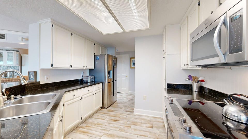 Fully Stocked Kitchen