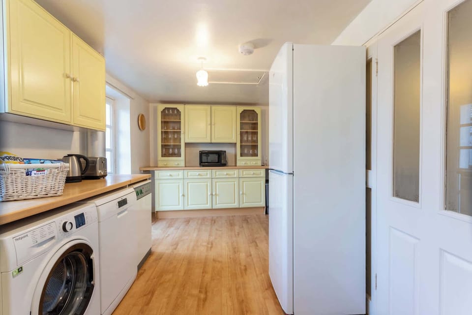 Spacious and practical, the kitchen makes longer stays comfortable and effortless.