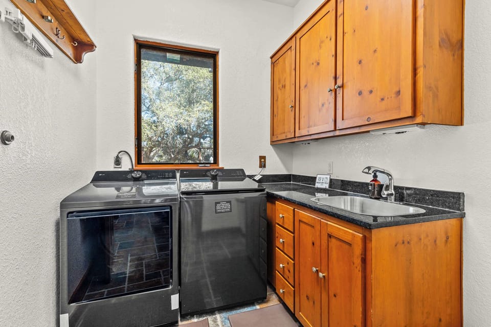 Ranch House washer and dryer