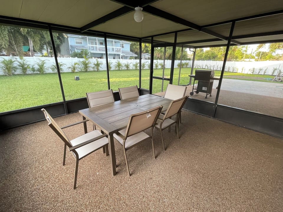 Outdoor dining