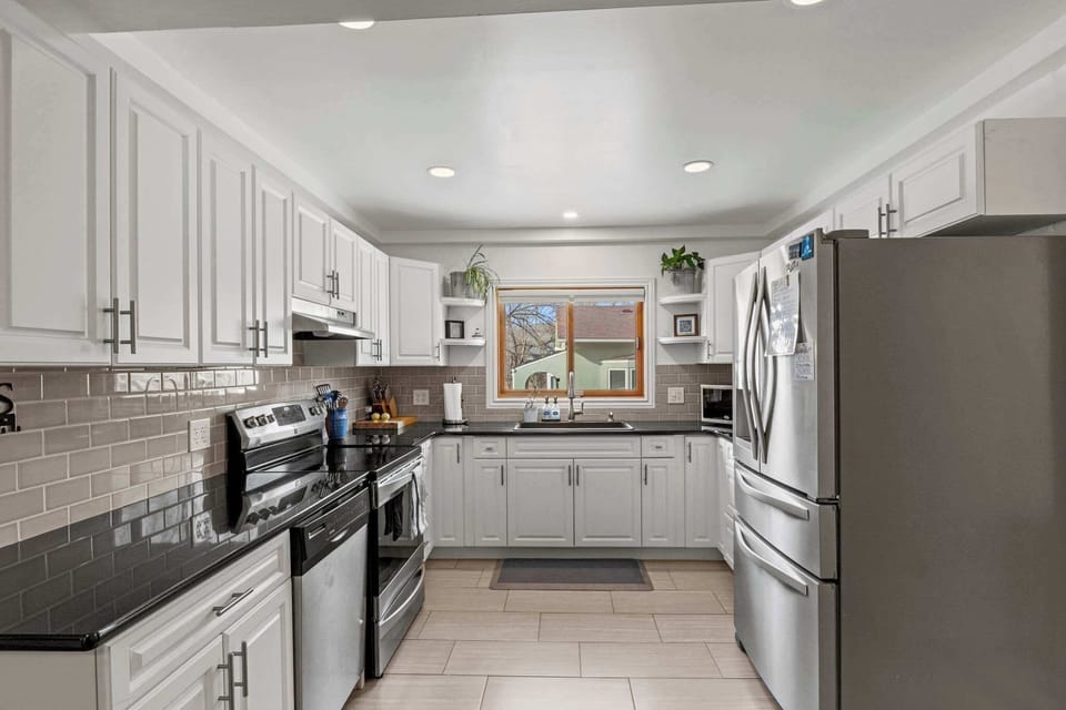 Fully equipped kitchen with natural light.