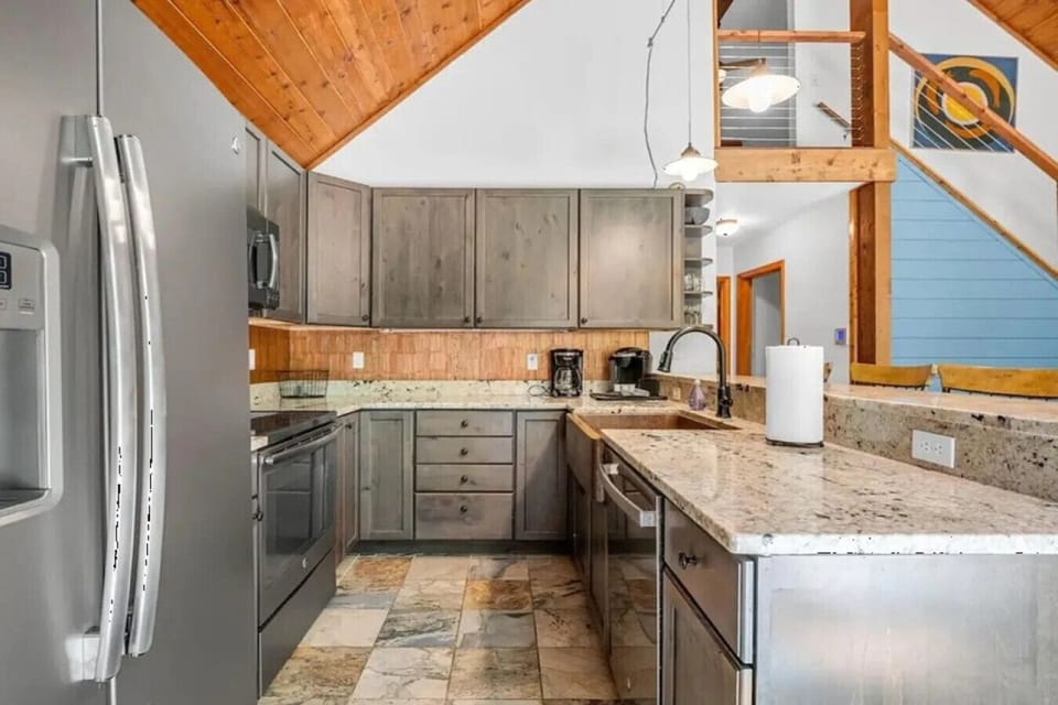 Fully equipped modern kitchen