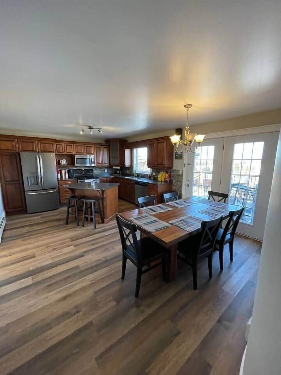 Upper kitchen and dining area