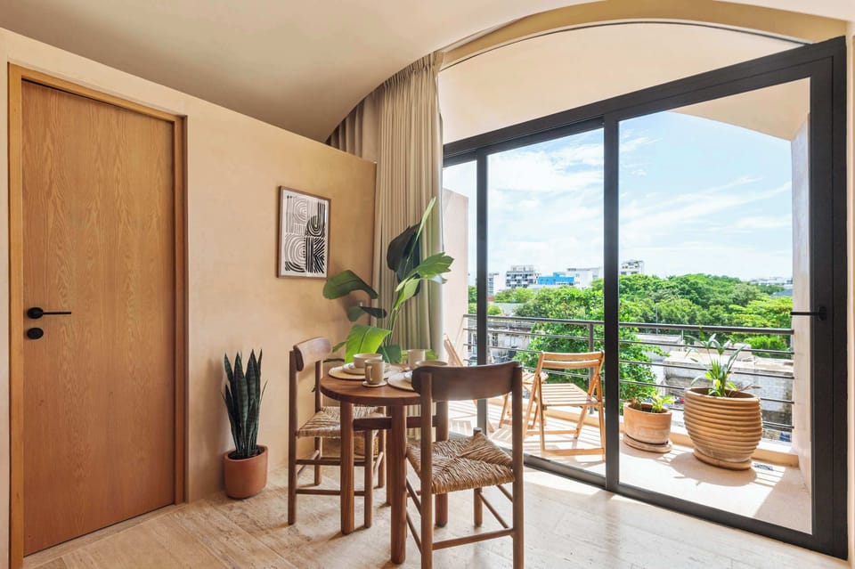 Dining area with private access to the balcony