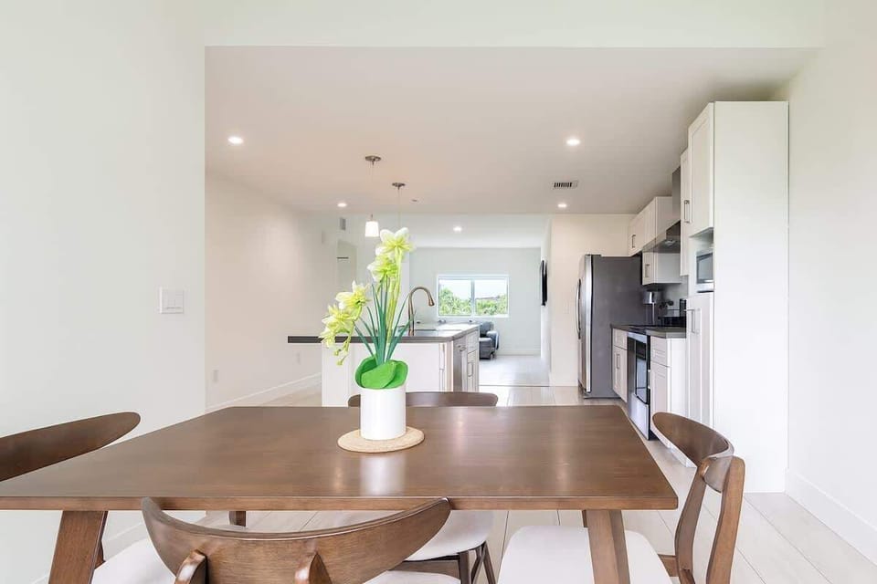 Dinning table