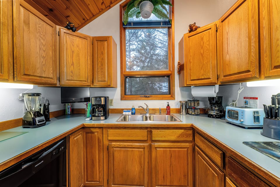 Kitchen. | Main Level