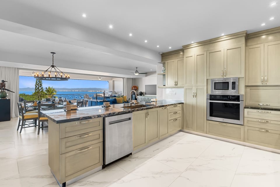 Kitchen - Interior & Shared Areas