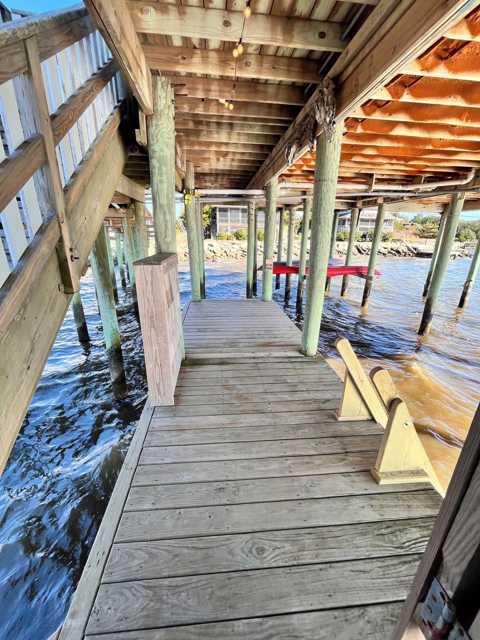 Lower deck with sound access