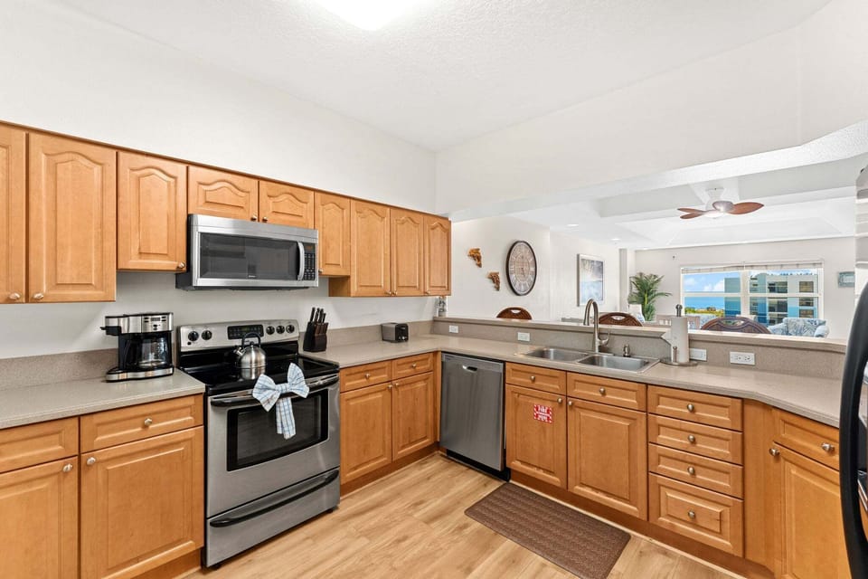 Fully equipped kitchen with everything you may need!