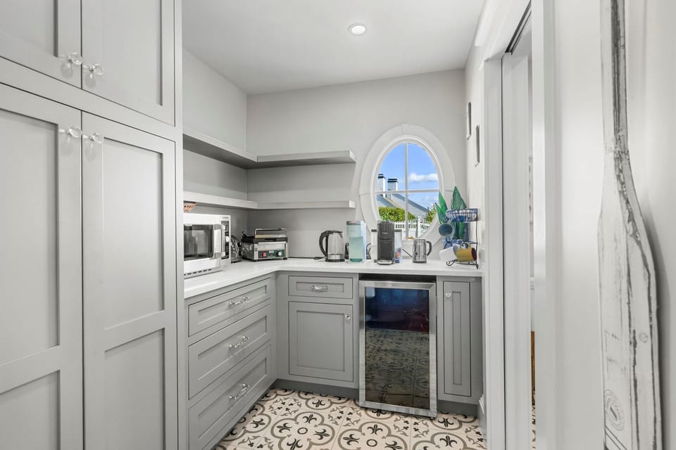 Pantry and coffee bar