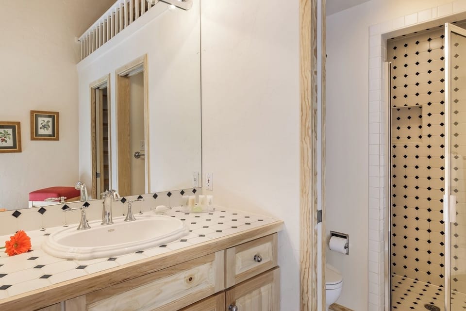 Aspen Core Condo - Bathroom