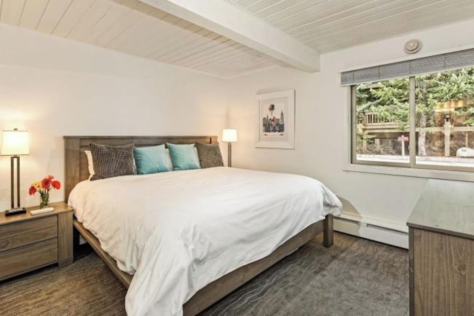 Aspen Core - Bedroom