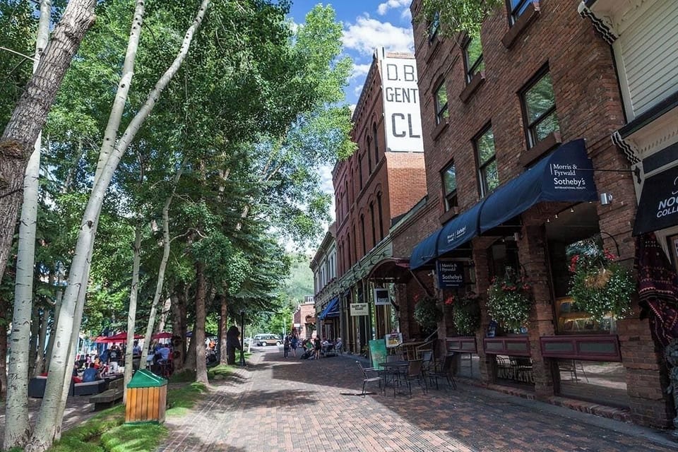 Aspen condo exterior 
