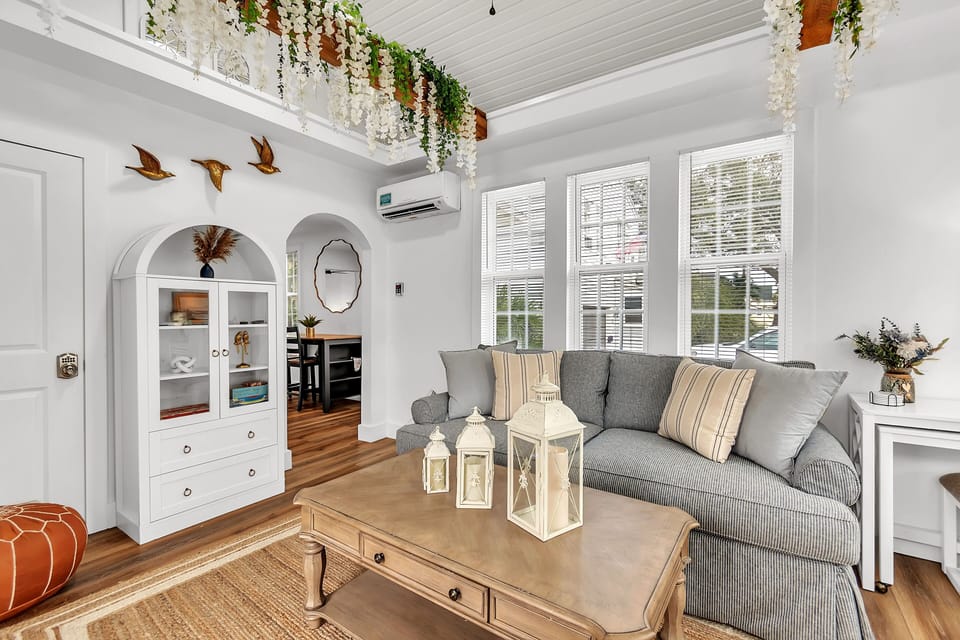 Living Room with Sofa Pullout - #101