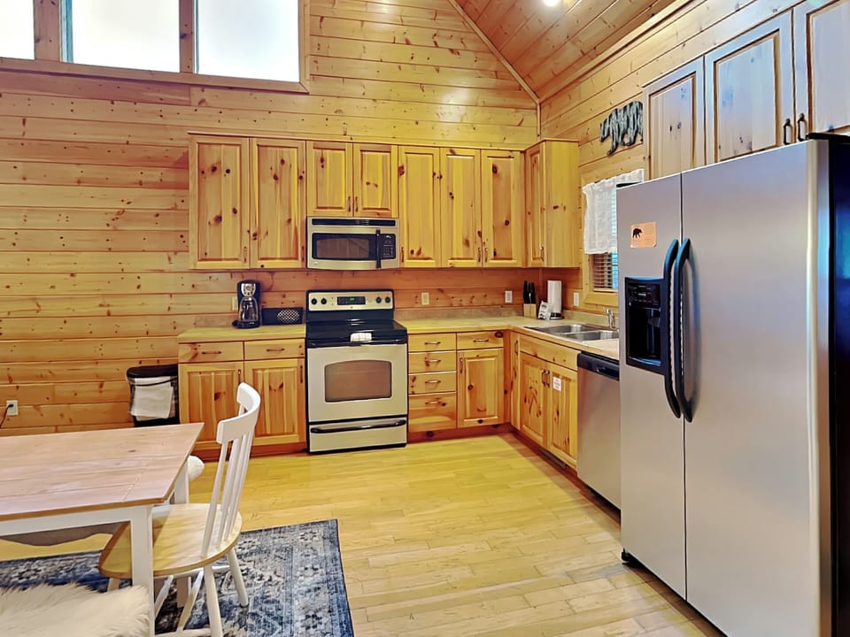 Full Kitchen