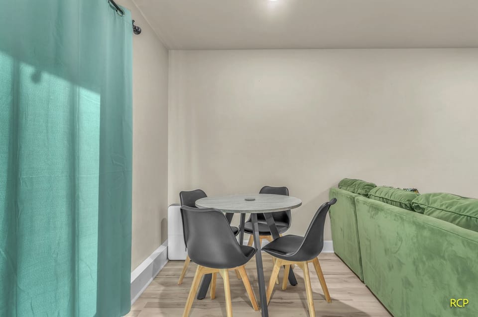 251202-Coastal Allure-23