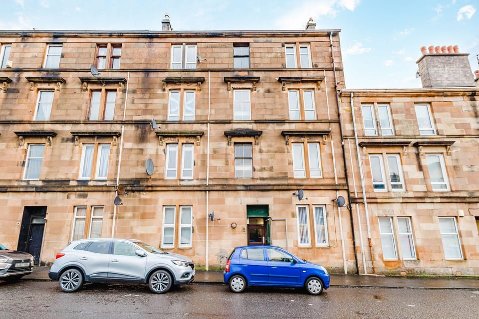 Muir Street - Outside