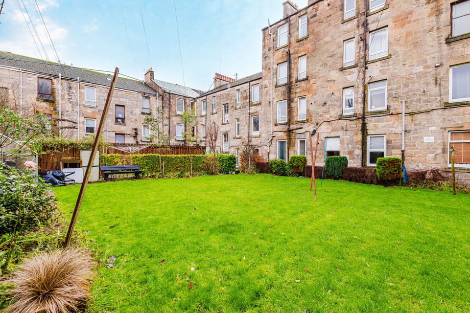 Muir Street - Garden