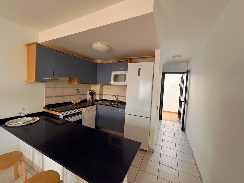 V102, Cocina+patio trasero