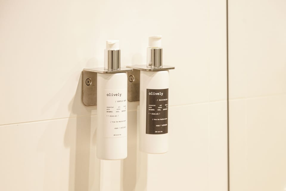 Bathroom amenities