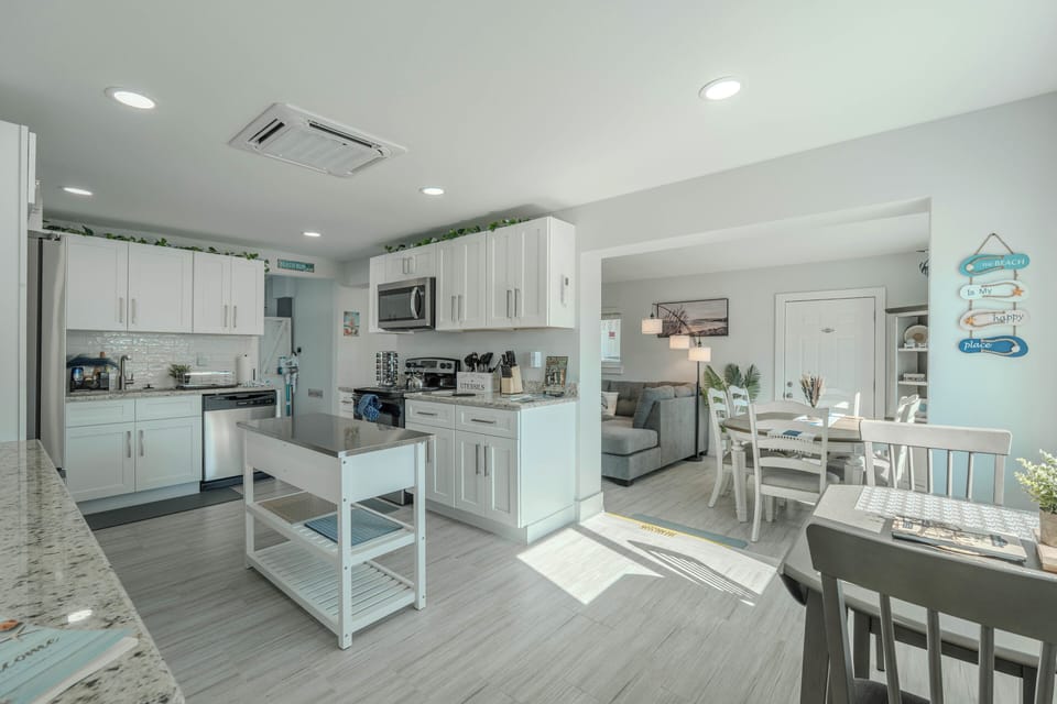 Modern kitchen.