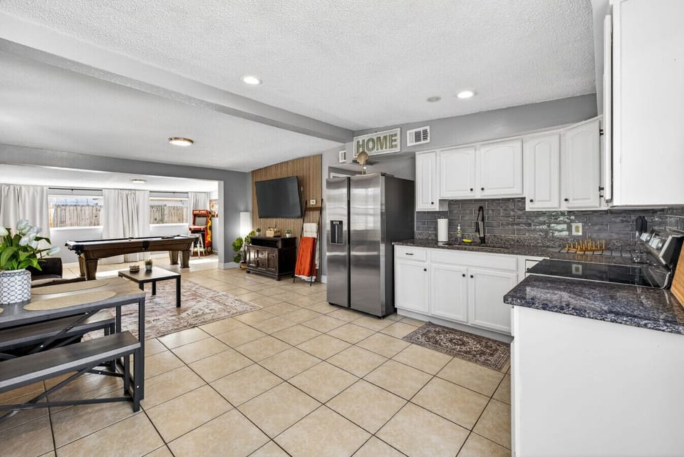 Fully equipped kitchen