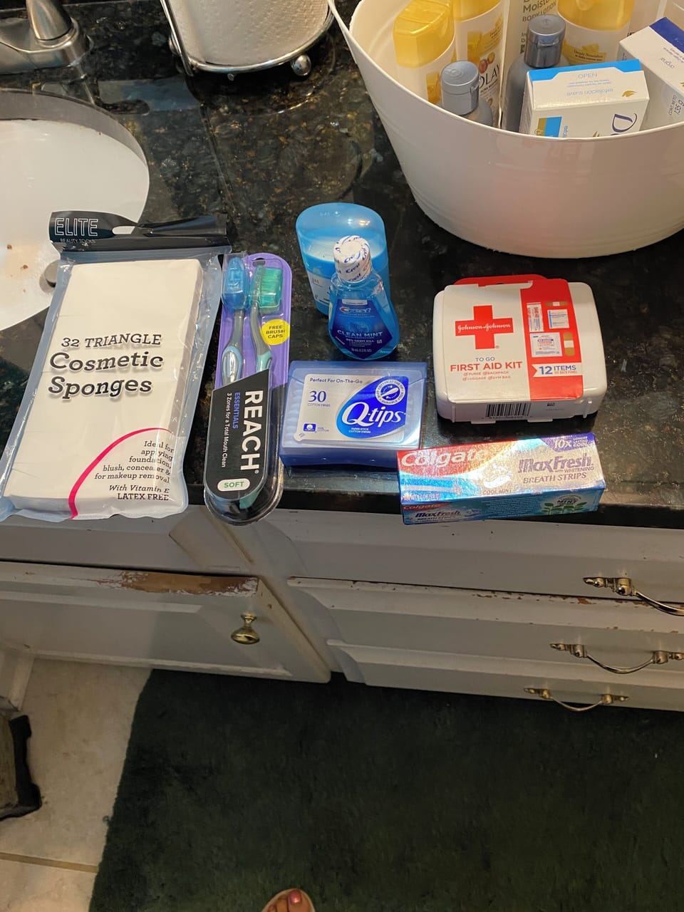 Bathroom amenities