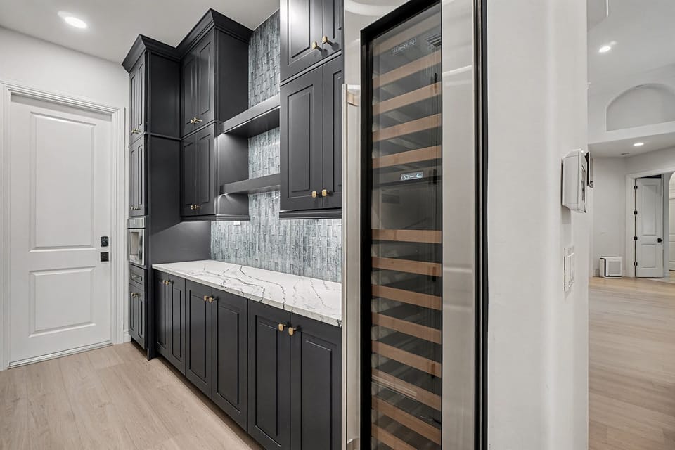 Butler Pantry Offers Carbonated/Filtered Water System