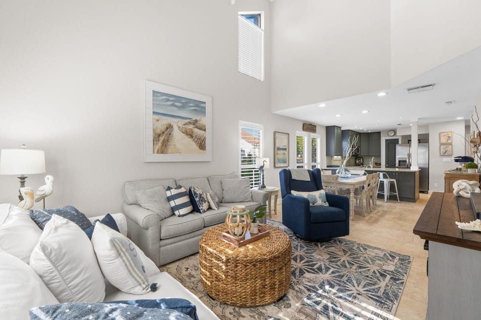 Living Room ~ Smart TV ~ Open to Dining Room & Kitchen in the back ground.

Professionally Managed by
Breathe Easy Rentals
