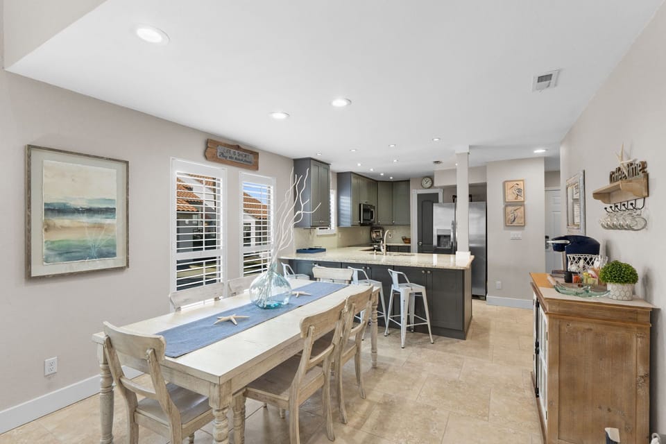 Dining Room ~ Seating for 6 ~ Open to Living Room & Kitchen.

Professionally Managed by
Breathe Easy Rentals