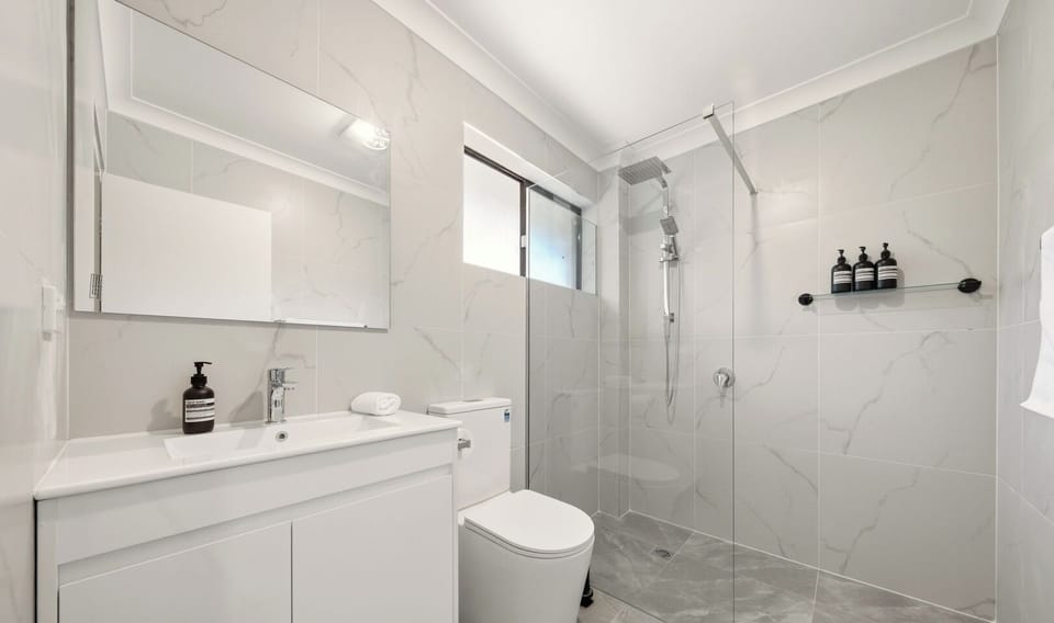 Clean and functional bathroom for your stay