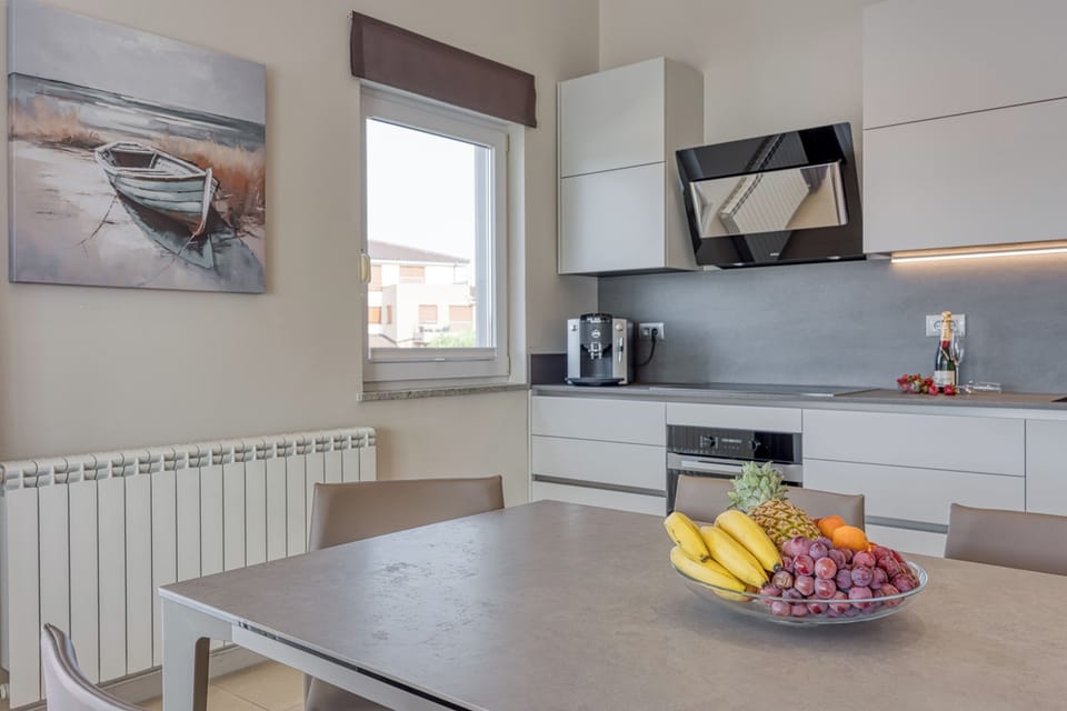 Kitchen and dining area