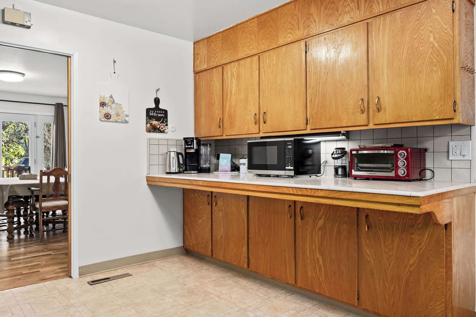 Kitchen & Appliances