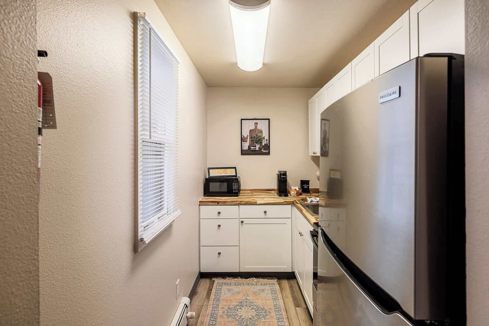 Fully functional kitchen