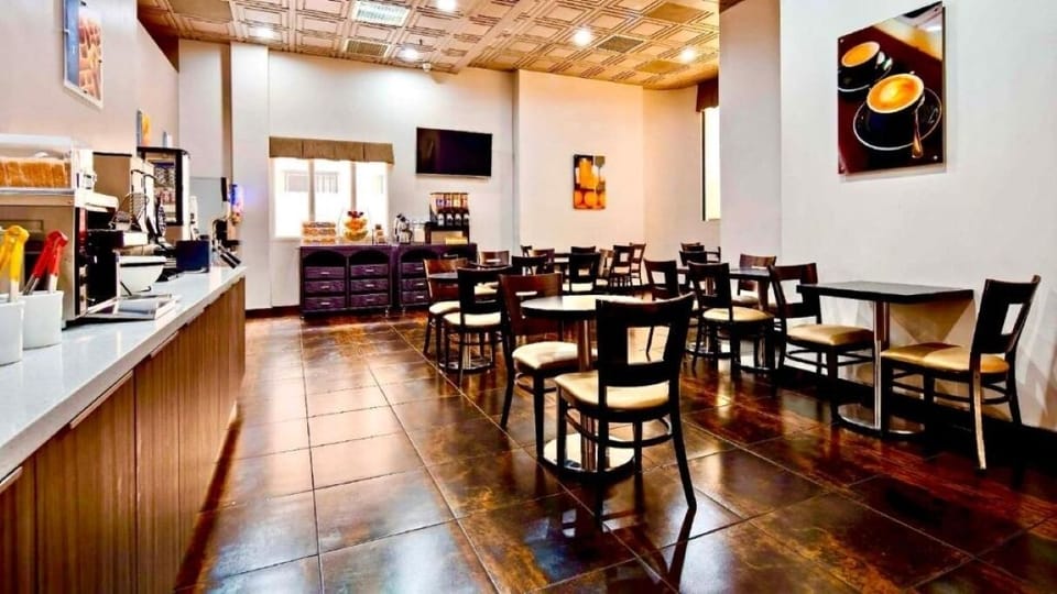 Ease into the day with spacious seating and casual dining.
