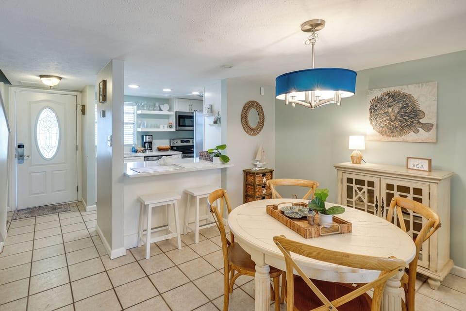 Dining Area | Kitchen | Cooking Basics