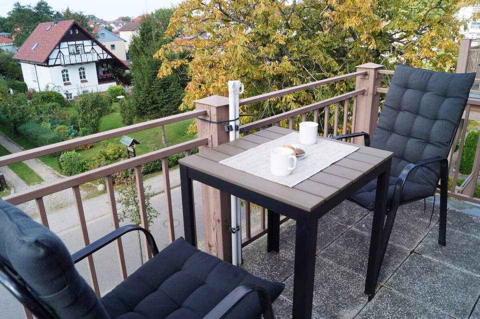 Relax on the lovely terrace overlooking greenery!