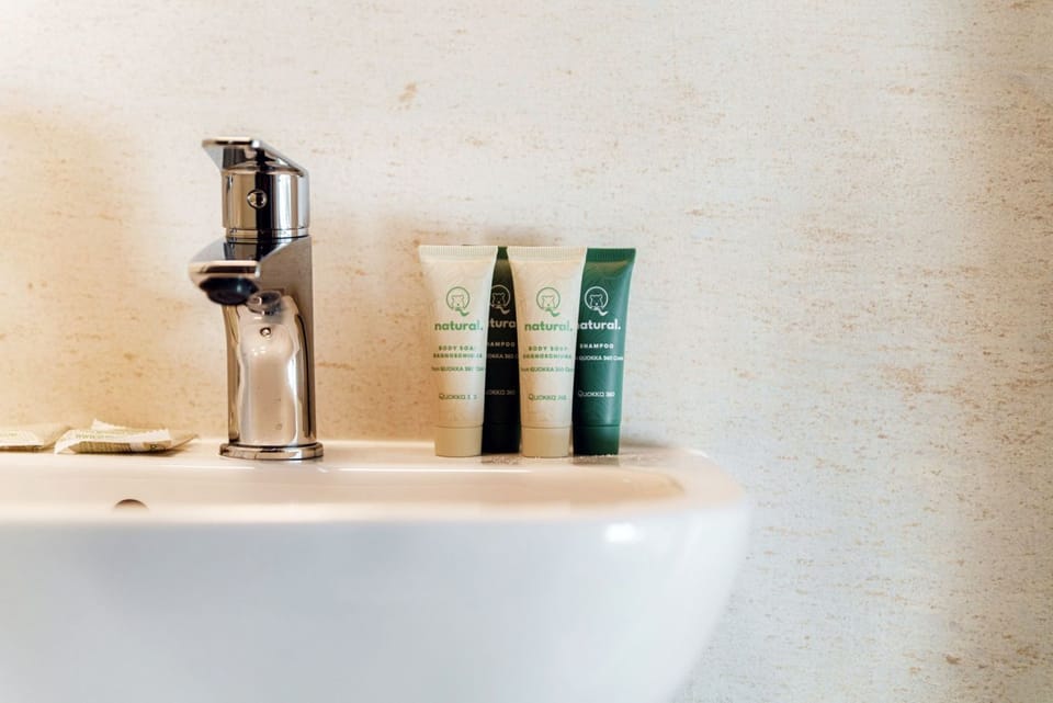 Bathroom amenities