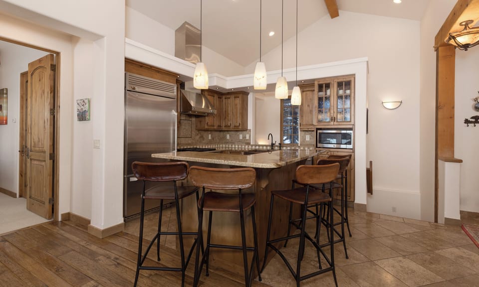 5B Big View kitchen1