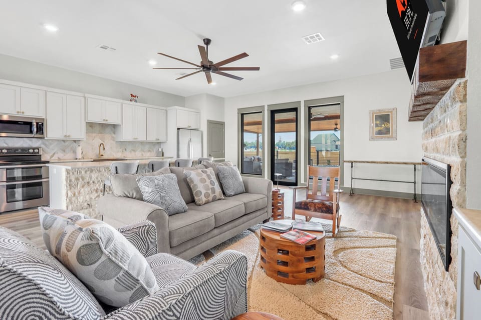Relax in the cozy but open and airy living room!