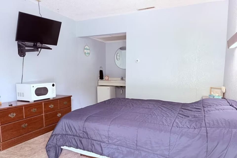 Bedroom. Interior and views may vary based on location and availability.