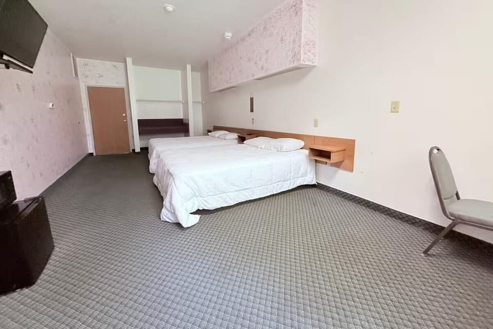 Bedroom. Interior and views may vary based on location and availability.
