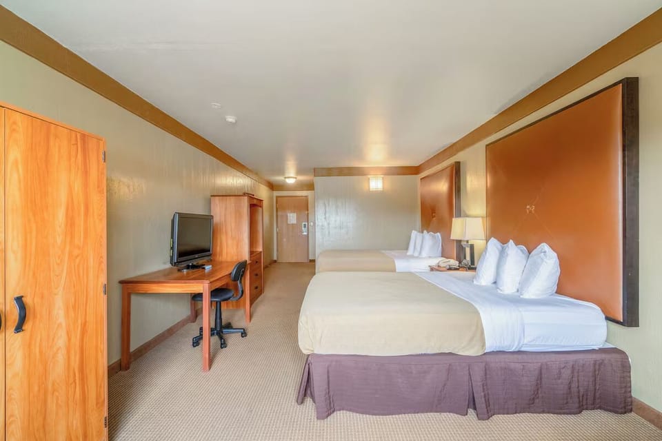 Bedroom. Interior and views may vary based on location and availability.