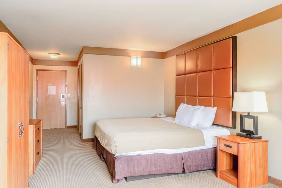 Bedroom. Interior and views may vary based on location and availability.