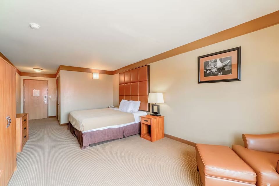 Bedroom. Interior and views may vary based on location and availability.