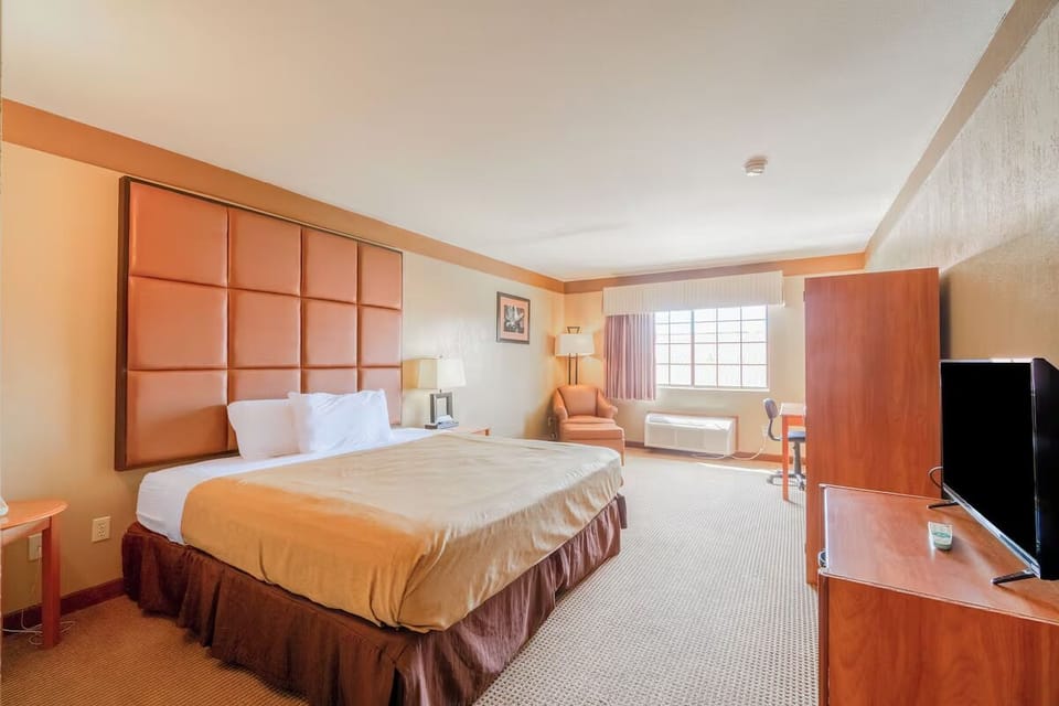 Bedroom. Interior and views may vary based on location and availability.